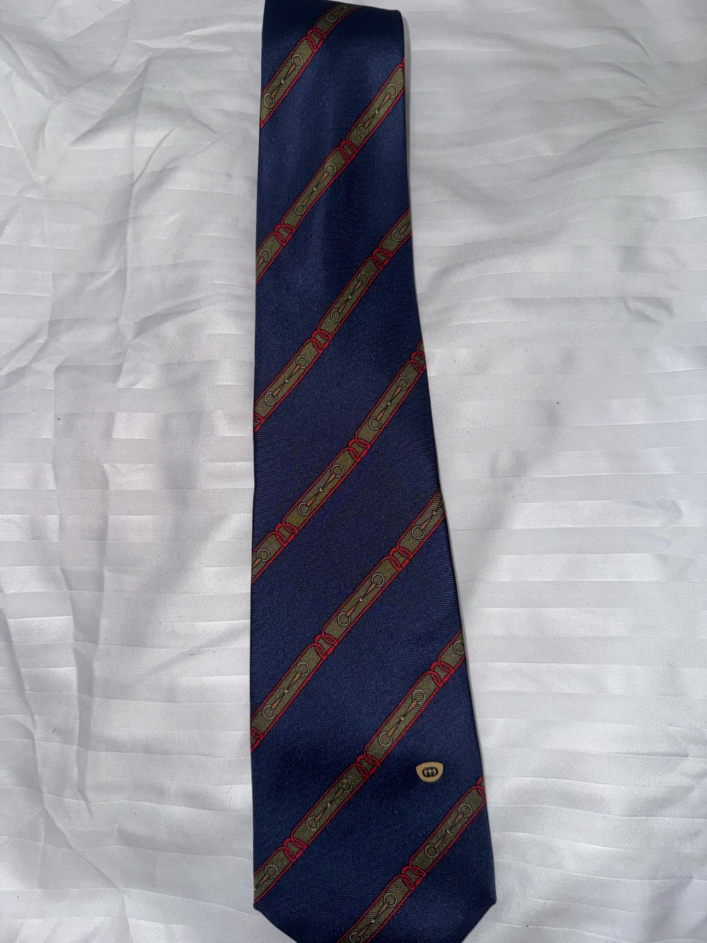 Gucci Navy Silk Tie EUC ✅ authentic ✅